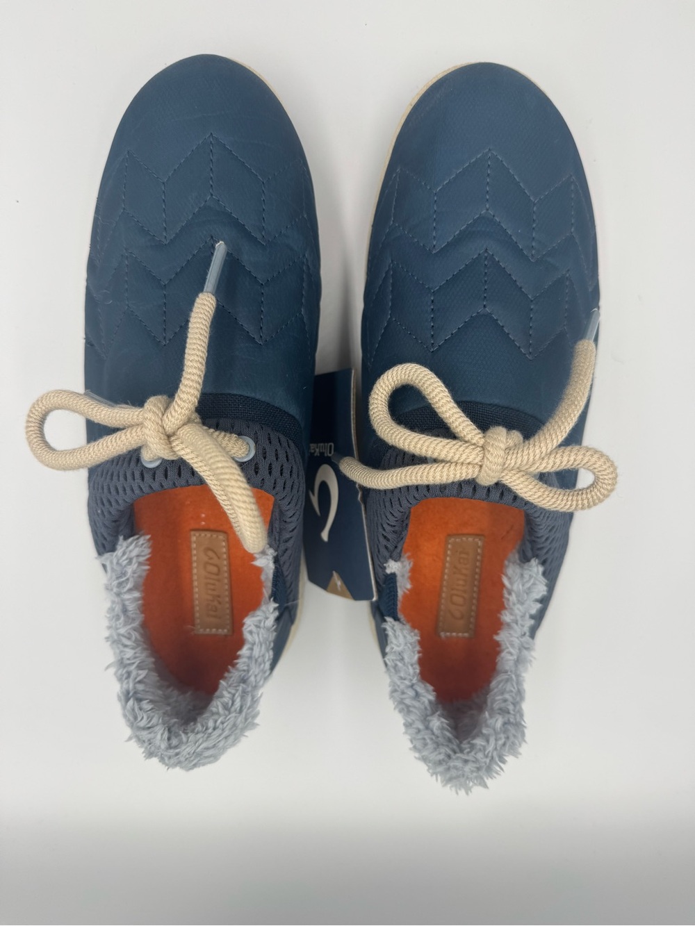 NEW! OluKai Mahiki Moonlit Ocean Shoes 20477-7E7E, Navy/cream colors, W size 9